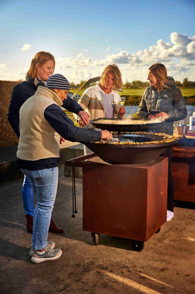 Objevte novou vášeň: společné venkovní vaření okolo ohniště OFYR