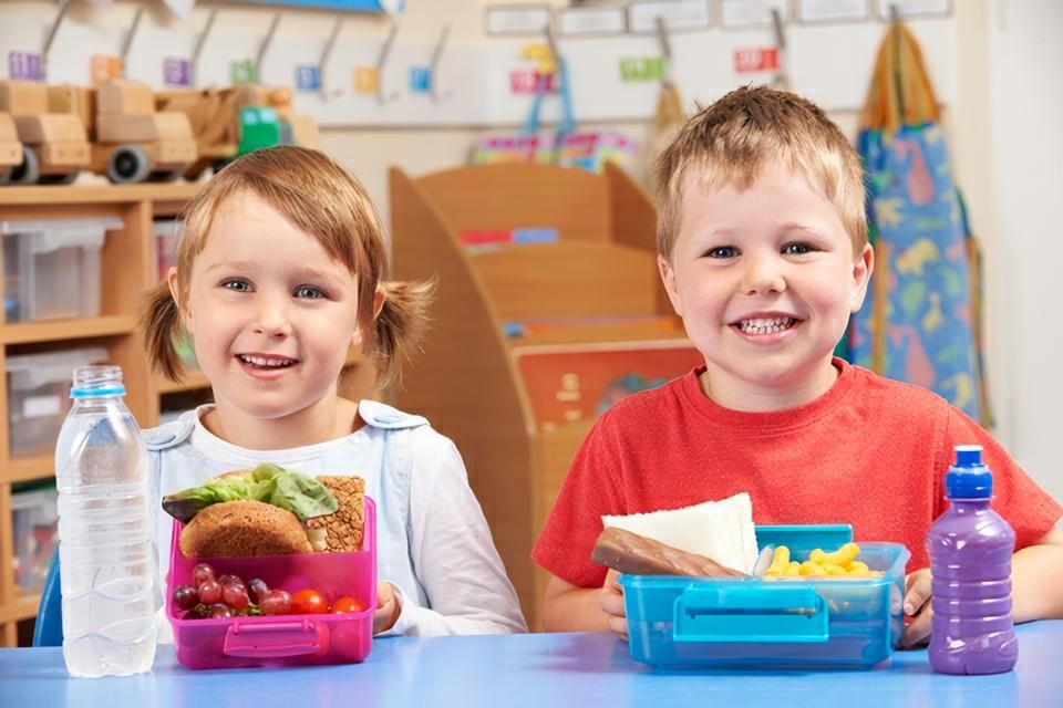 Děti a potravinové alergie. Jak bezpečně zvládnout stravování ve škole nebo školce?