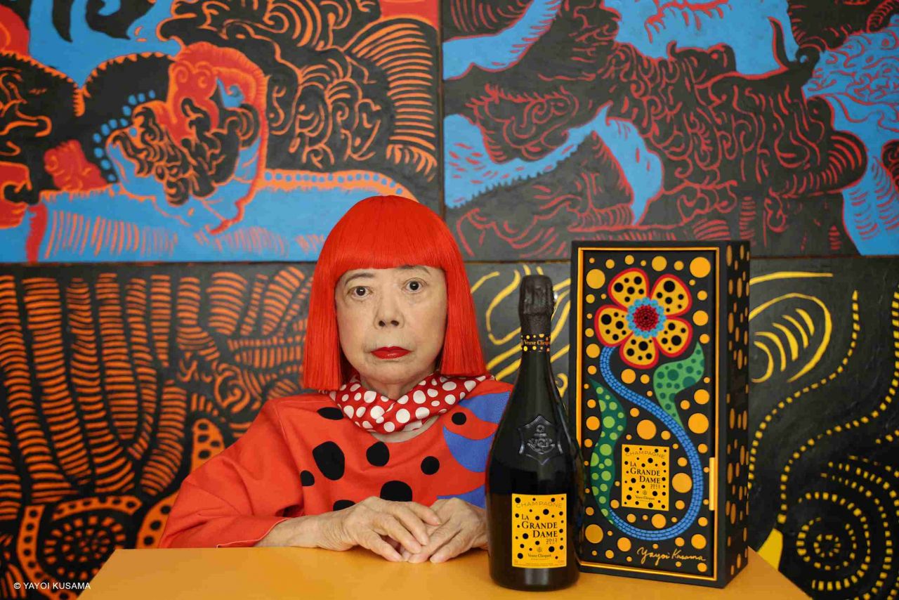 Šampaňský dům Veuve Clicquot a Yayoi Kusama společně představily limitovanou edici šampaňského La Grand Dame 2012