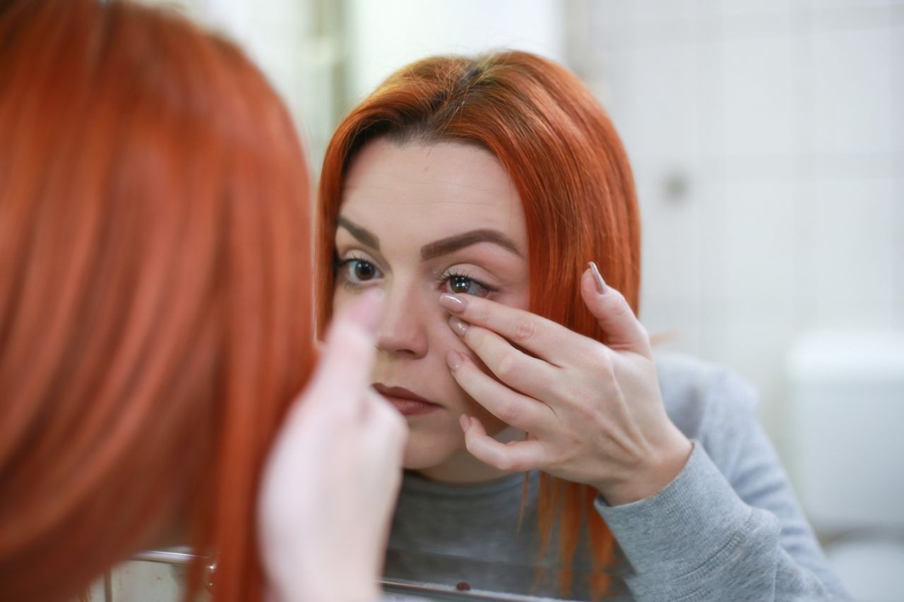 Oční poradna: jak pečovat o kontaktní čočky a co určitě nedělat?