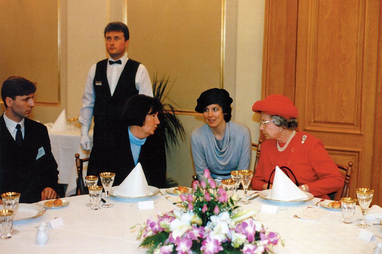 Obsluhoval jsem anglickou královnu aneb 60 let hotelu International Brno