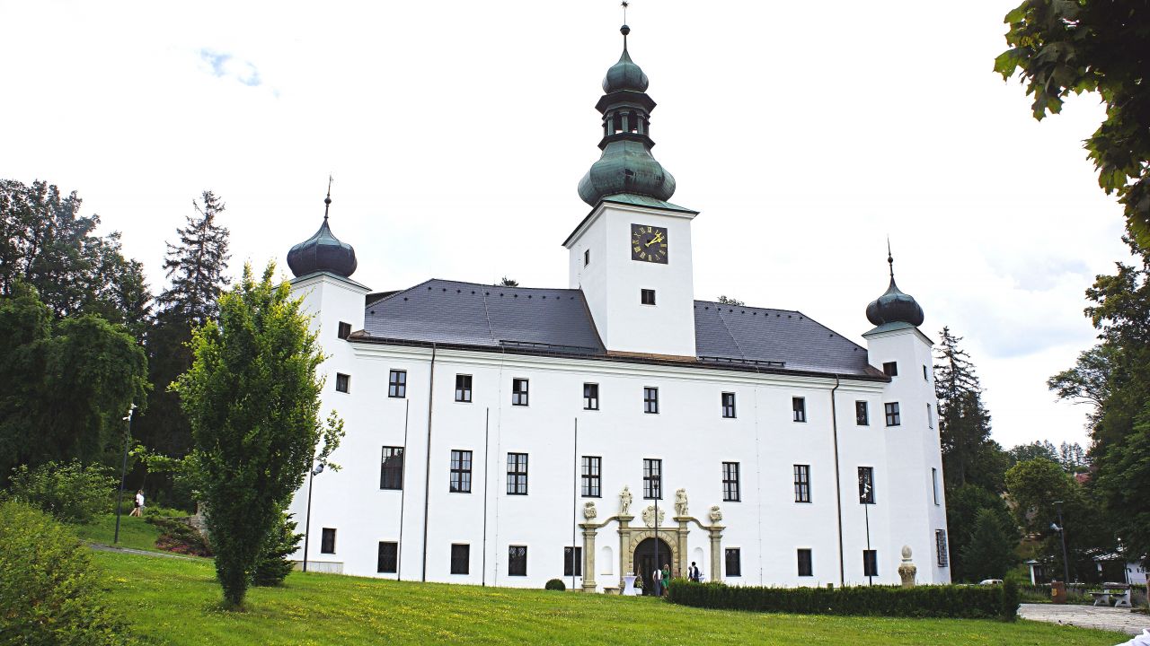 Zámek Třešť je skvělá volba, pokud toužíte po dobré gastronomii a příjemné regeneraci!