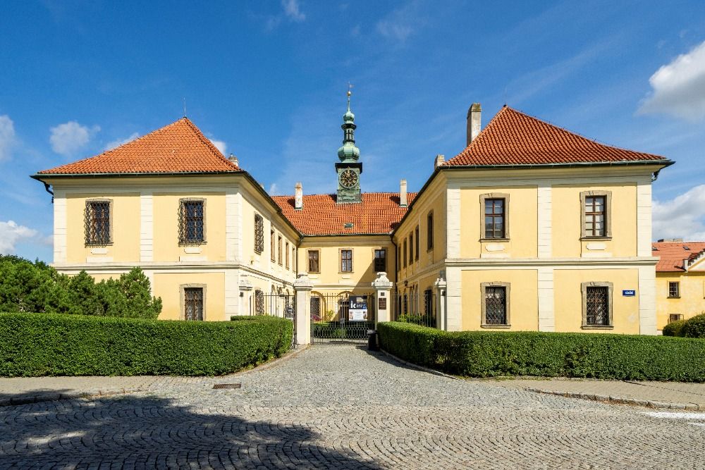 Výstava Jiří Kolář v Kladenském zámku