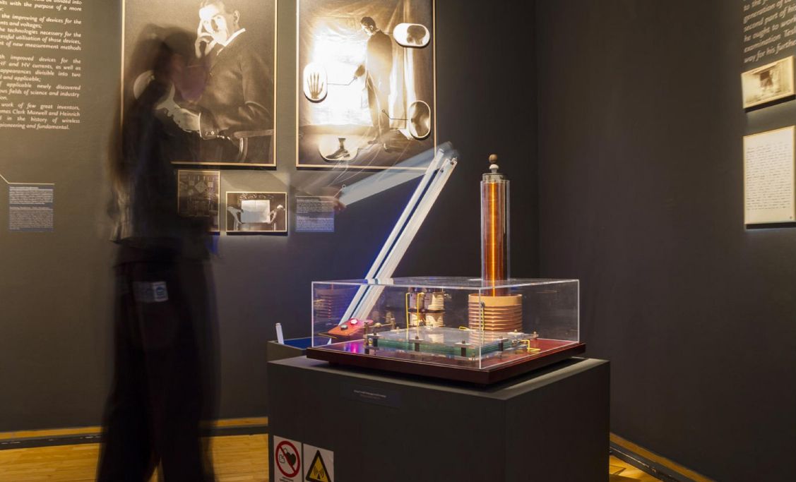 Výstava Nikola Tesla na Výstavišti představuje slavný transformá-tor i bezdrátový přenos energie