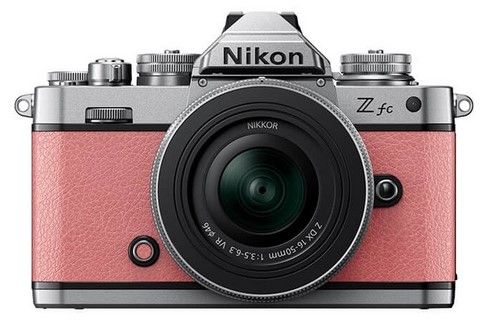 Tipy na dárky k MDŽ: Stylový NIKON Z fc zachytí každý detail!