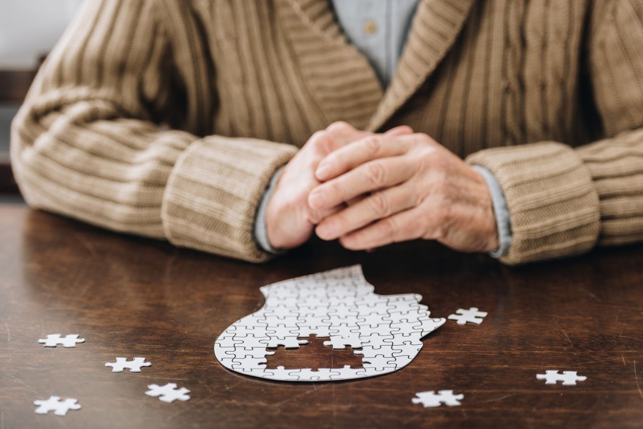 Lidé s Parkinsonovou chorobou pociťují rozdíly v účincích léků a chybí jim poradenství