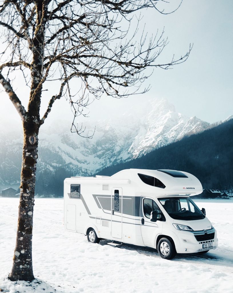Vyvracíme pět nejčastějších mýtů spojených se zimní dovolenou v karavanu!