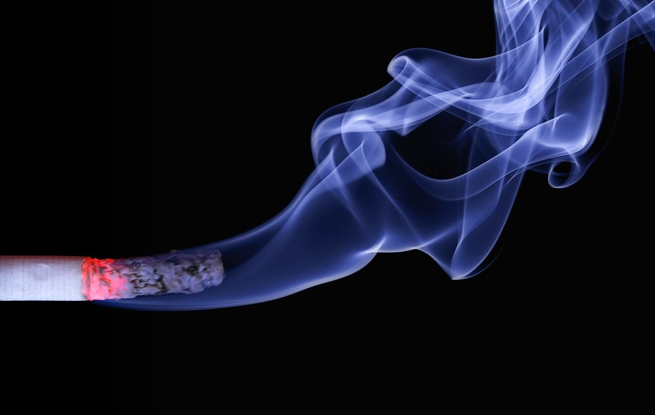 Více než čtvrtina Čechů kouří každý den, třetina pravidelně