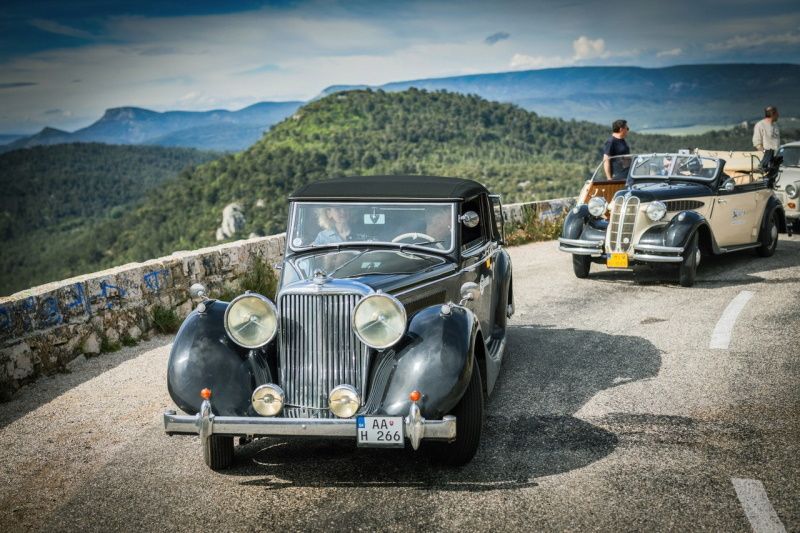 Czech Oldtimer Express 2025 zakončil 2100 kilometrů napříč Evropou na trati Grand Prix v Monaku