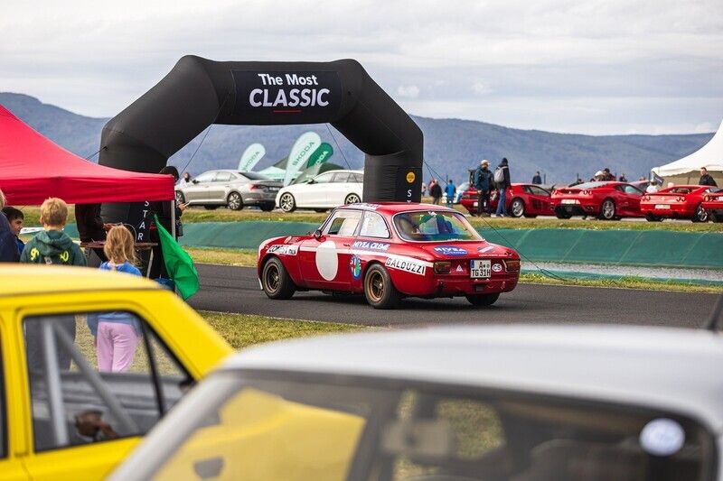 The Most CLASSIC 2025: Automobilový festival, kde se závodí