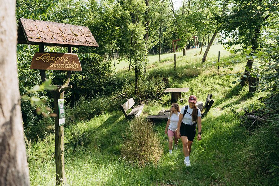 Pomalým krokem za tichem: Slow-travel a mindful hiking na Zlínsku a Luhačovicku