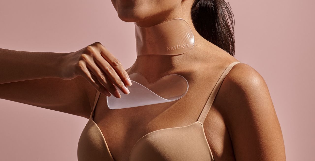 NAYDAYA přináší Neck a Chest Wrinkle Shields: novou éru v péči o krk a dekolt