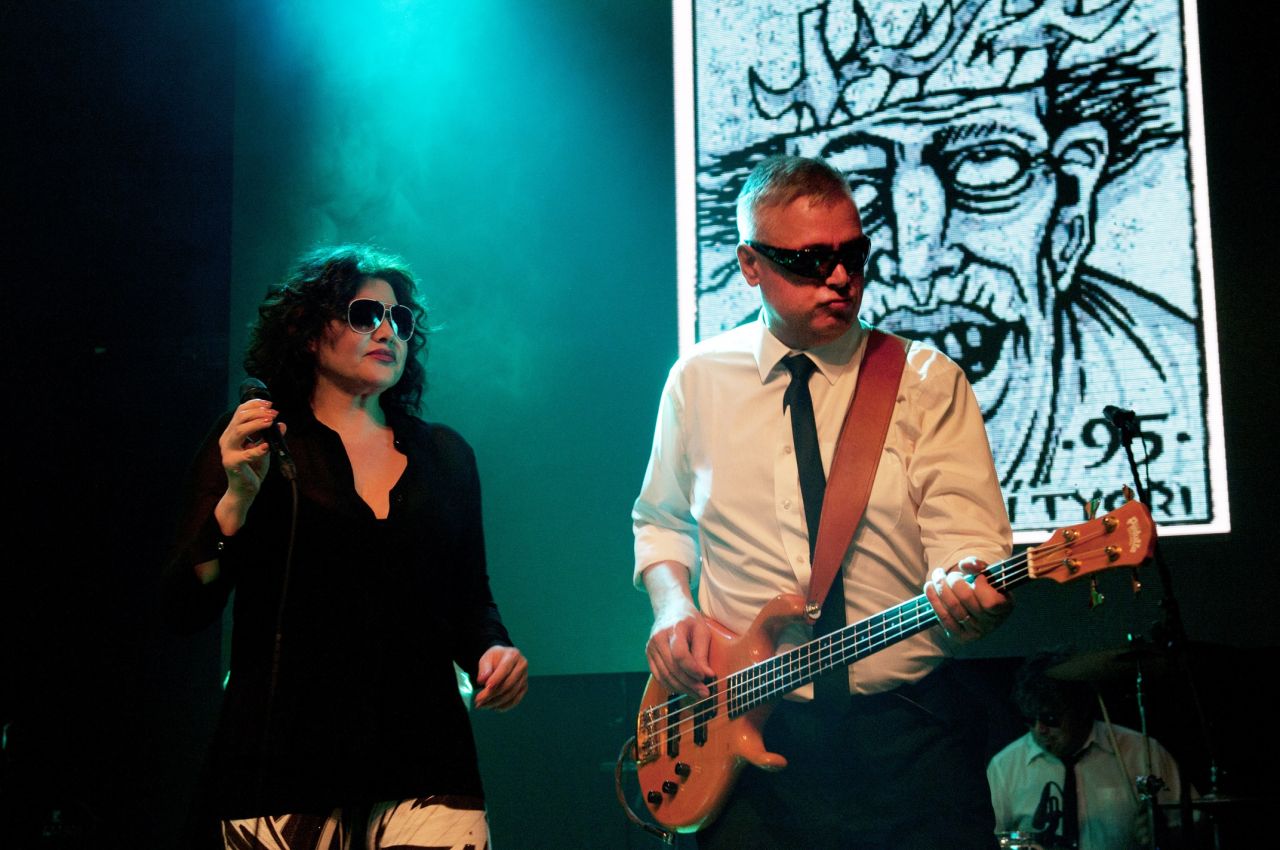 Ilona Csáková si odskočí ke svým tygrům pokřtít nové album