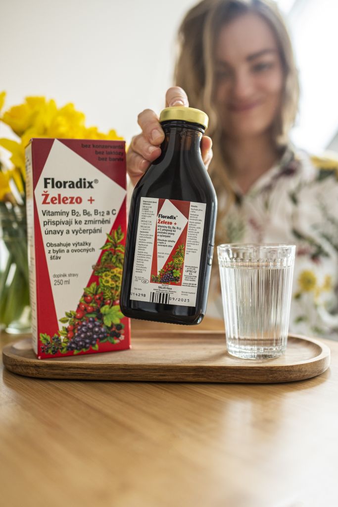 Hydratace a pohyb: Dvojice, která vás udrží v kondici