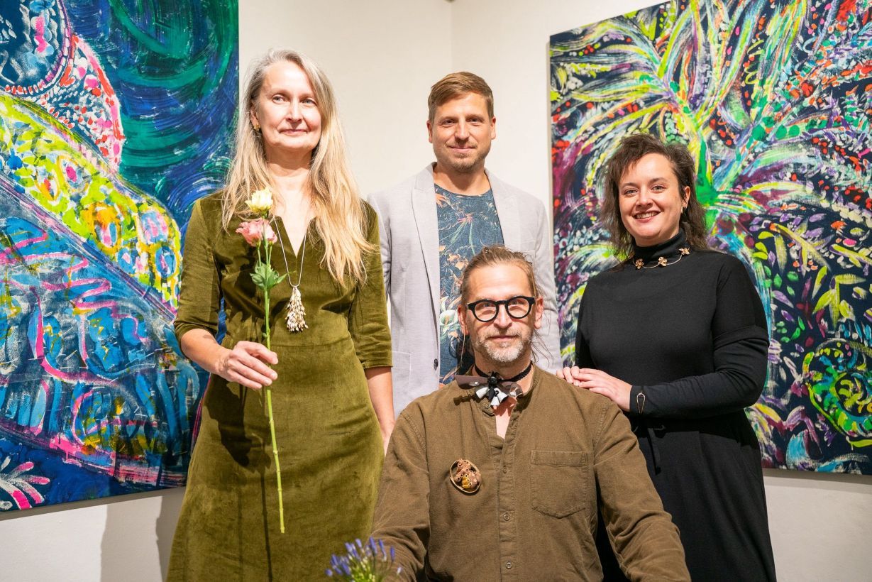 Hanuš, Zlatka a Jan Lamrovi se sešli na výstavě Lamrovi v zahradě v Galerii 1 v Praze