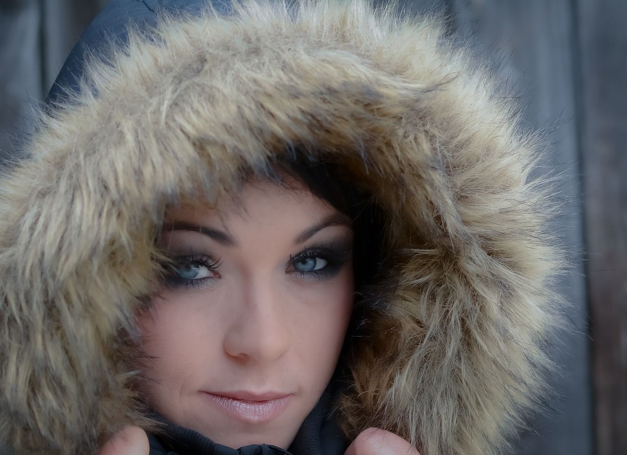 Suché oči v topné sezóně: Jak přežít zimu bez pálení, řezání a slzení