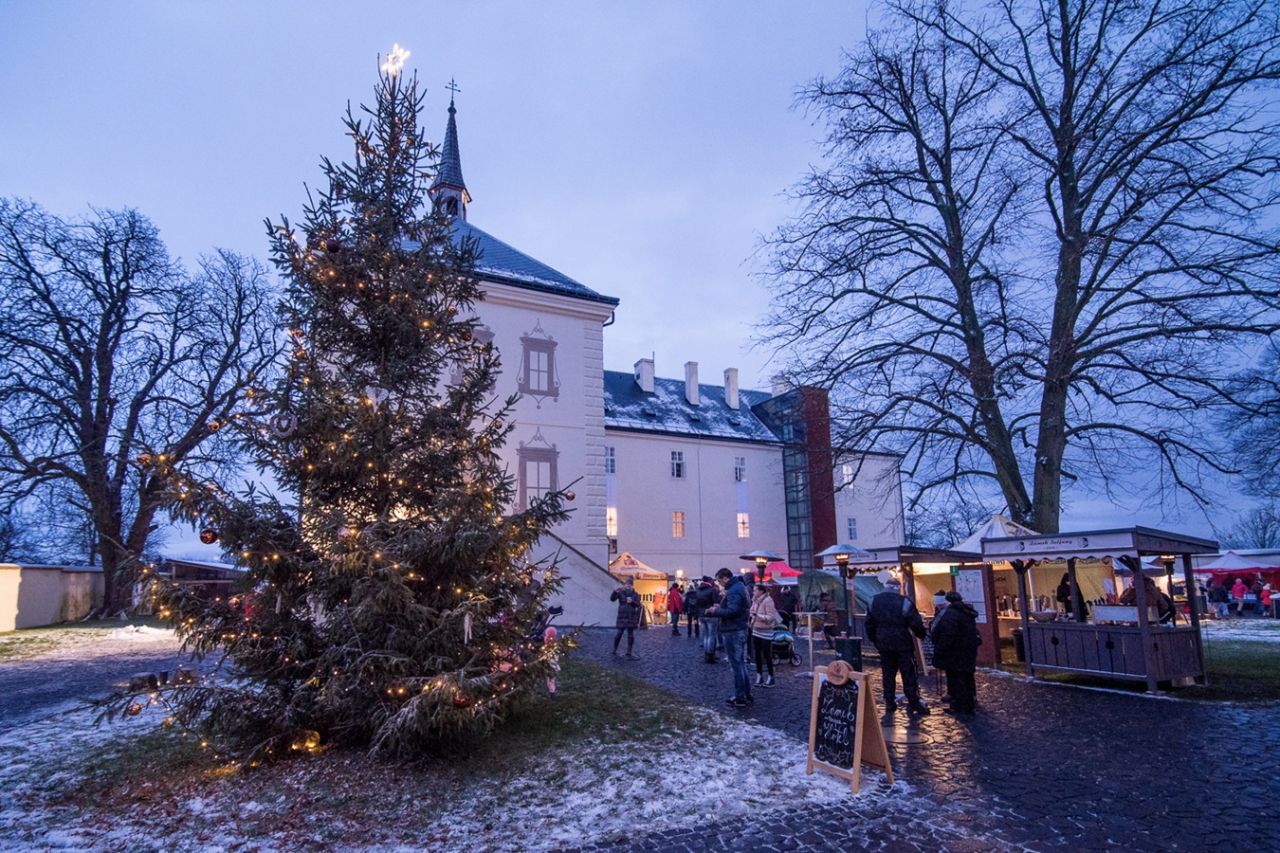 Advent na Zámku Svijany: trhy, koncerty a tradice