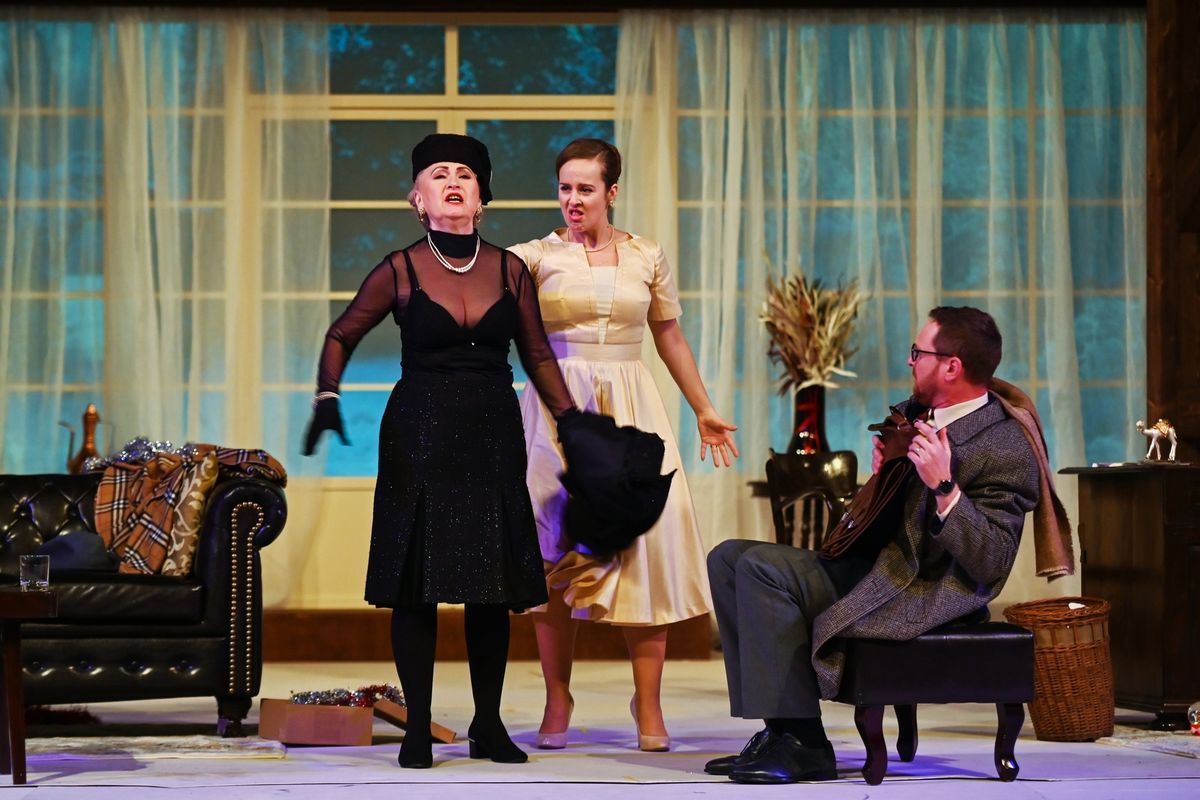 Láska mezi nebem a zemí je v Moravském divadle Olomouc brilantní duchařská komedie