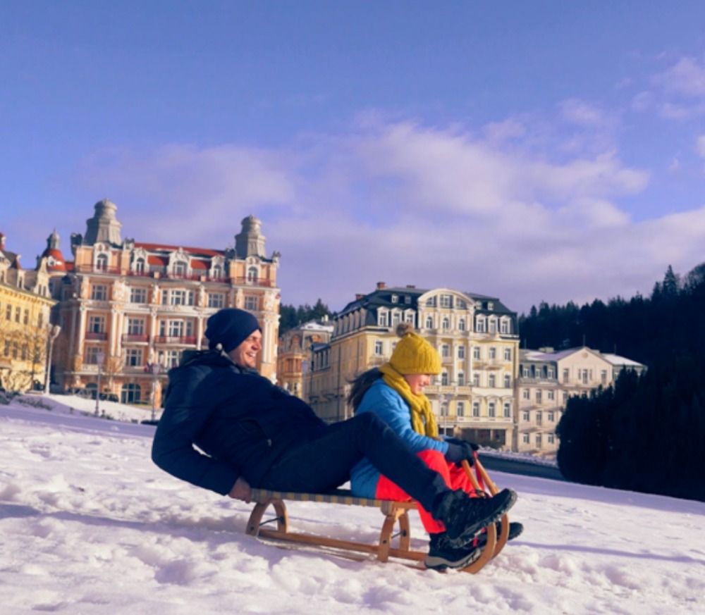 Mariánské Lázně lákají rodiny na skvělé balíčky, wellness a lyžování jen pár kroků od kolonády