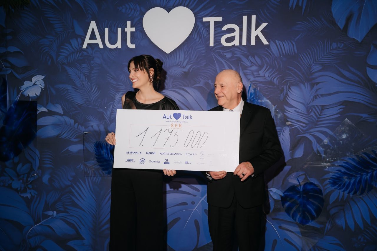 Nadace AutTalk uzavřela rok 2025 charitativním galavečerem a představila plány na rok 2026