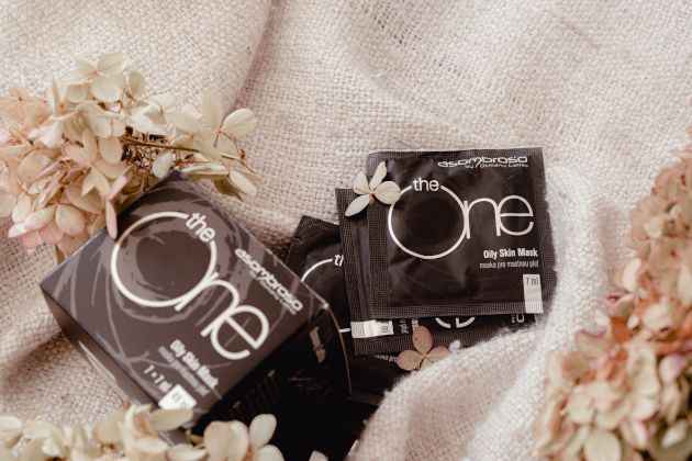 Jak na mastnou pleť? Máme tipy na péči i skvělé produkty