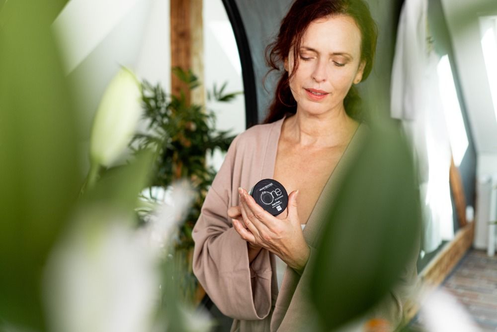 Anti‑aging po třicítce už není volba, ale nutnost. Které produkty opravdu fungují?