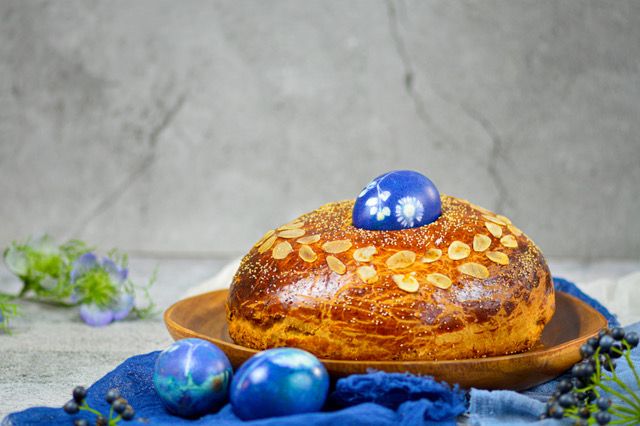 Jarní pečení bez chemie: proč se o Velikonocích vyplatí sáhnout po bio