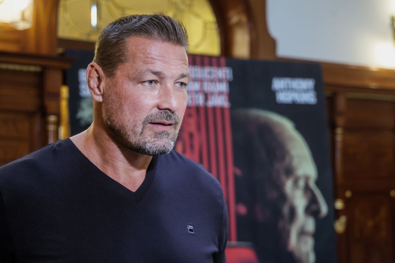 Petr Jákl znovu potvrzuje svou pozici v Hollywoodu, stojí za akční novinkou Barracuda s Anthony Mackiem a Dafne Keen