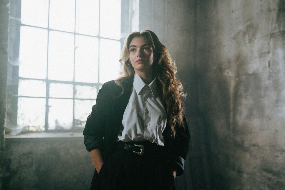 Zpěvačka Nelly Řehořová vydává debutové album, na kterém pracovala šest let