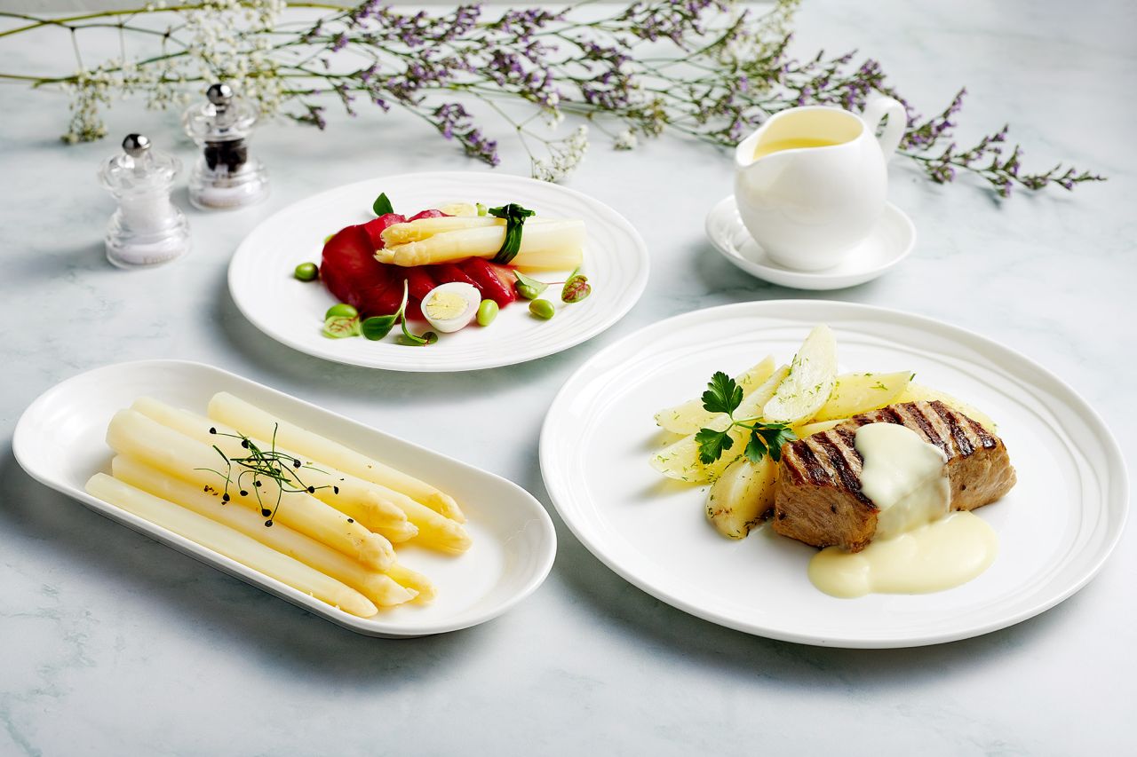 Chřest v hlavní roli: Emirates servíruje speciální sezonní menu