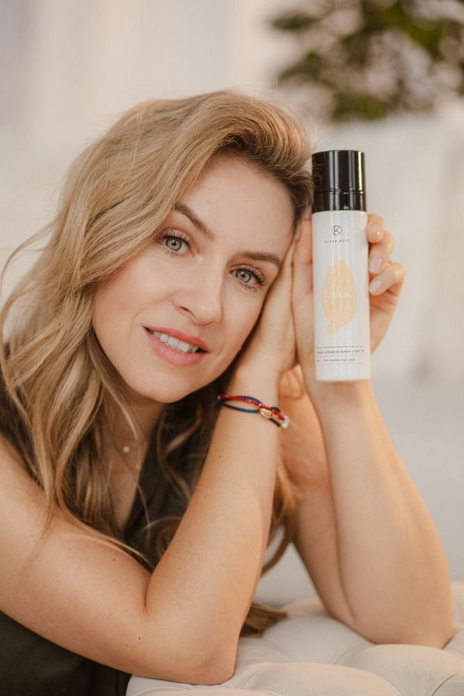 klara-rott-otevrela-v-karline-showroom-skin-studio-a-predstavila-zbrusu-novou-auru