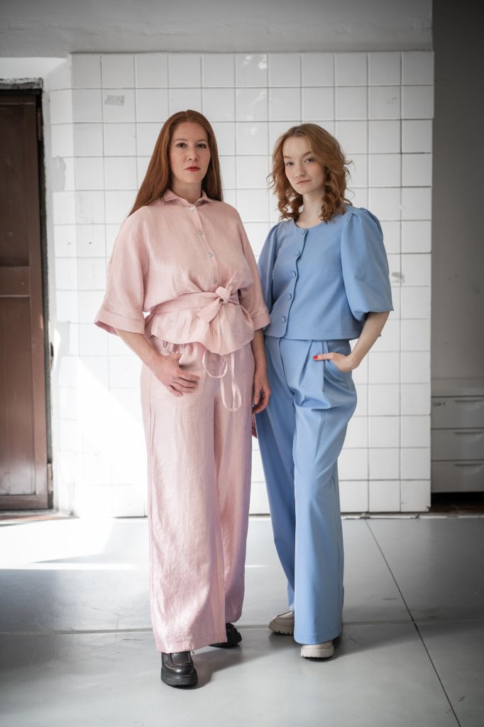 Machač Fashion oblékla českou premiéru hry Prádelna v Brooklynu, vytvořila originální kostýmy na míru