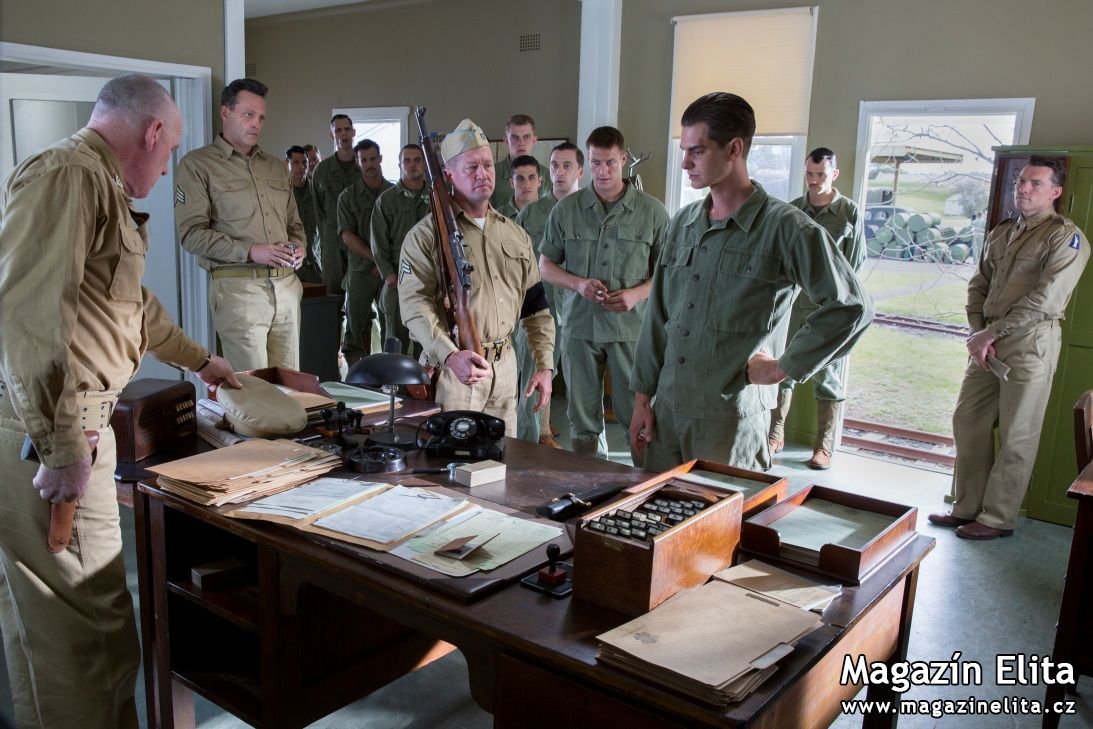 MEL GIBSON NATÁČÍ PRAVDIVÝ PŘÍBĚH Z DRUHÉ SVĚTOVÉ VÁLKY