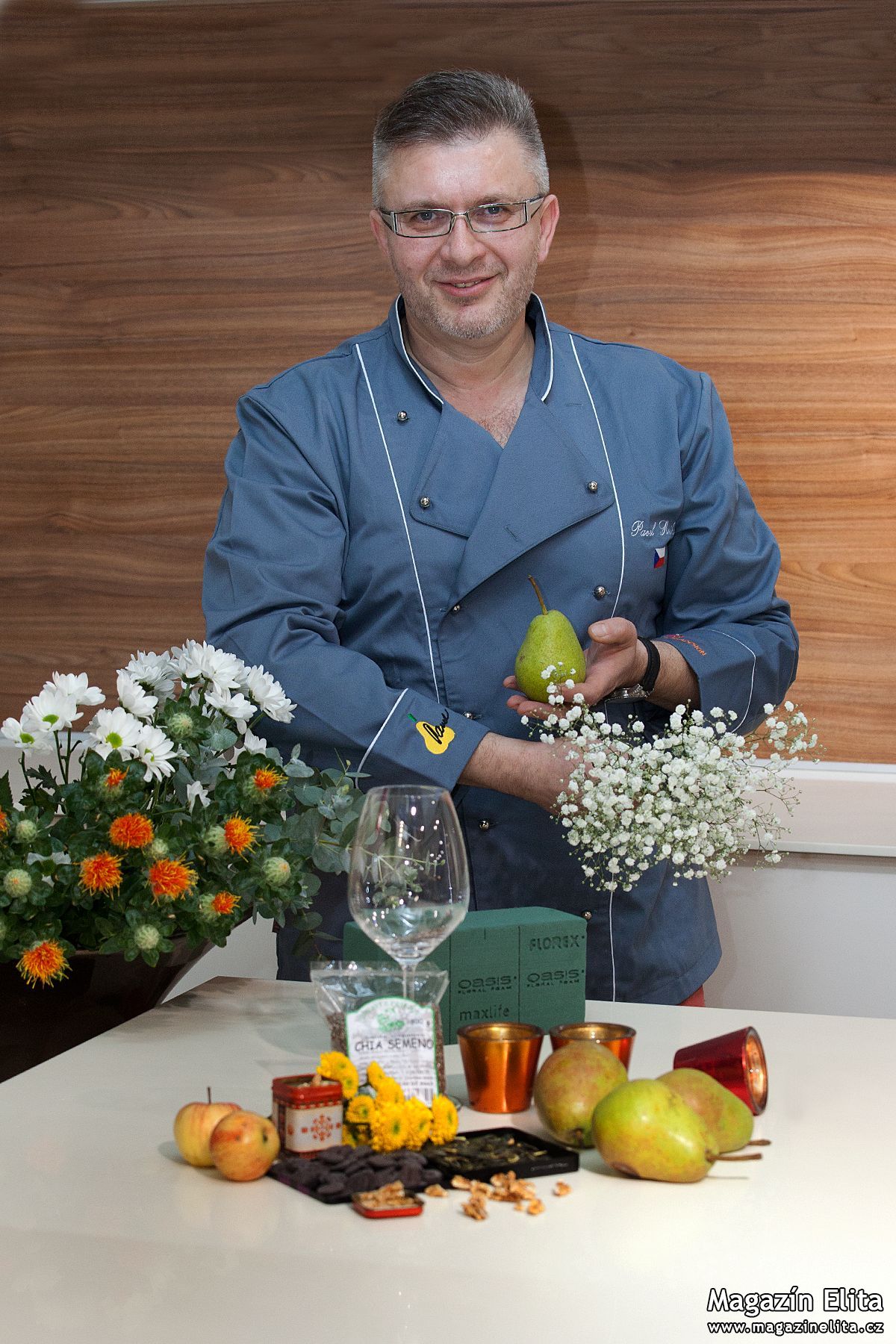 PAVEL HRUŠKA JE FLORISTA PROPAGUJÍCÍ CHOCO FLOWER DECOR