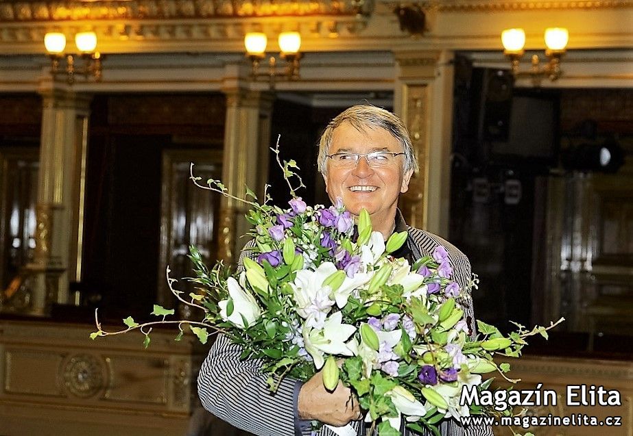 VLASTIMIL HARAPES BYL UVEDEN DO SÍNĚ SLÁVY NÁRODNÍHO DIVADLA