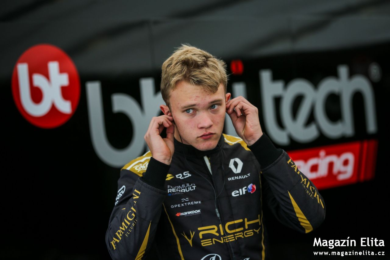 Debut Ptáčka juniora ve Formuli Renault: Mladý Čech dosáhl na body