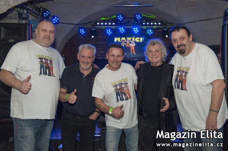 Retro dědci pokřtili klip Hlídač krav
