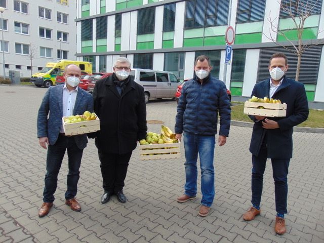 Aramark poslal bojovníkům v první linii dvě tuny čerstvého ovoce