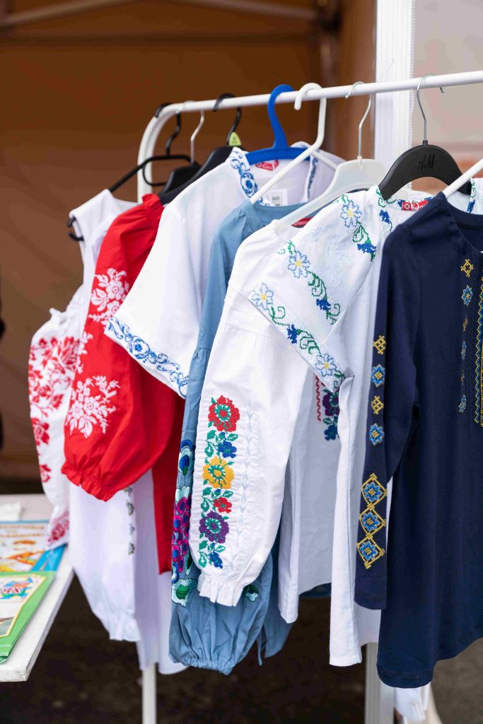 vyshyvanka-day-2025-v-holesovicke-trznici-festival-pratelstvi-ukrajinske-kultury-a-gastronomie