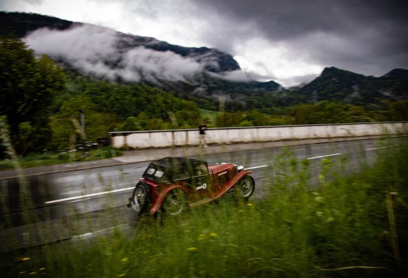 czech-oldtimer-express-2025-zakoncil-2100-kilometru-napric-evropou-na-trati-grand-prix-v-monaku