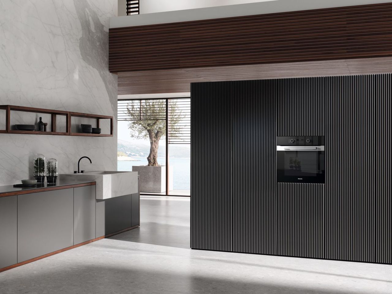 sladke-vonave-a-chutne-jahodove-leto-s-miele