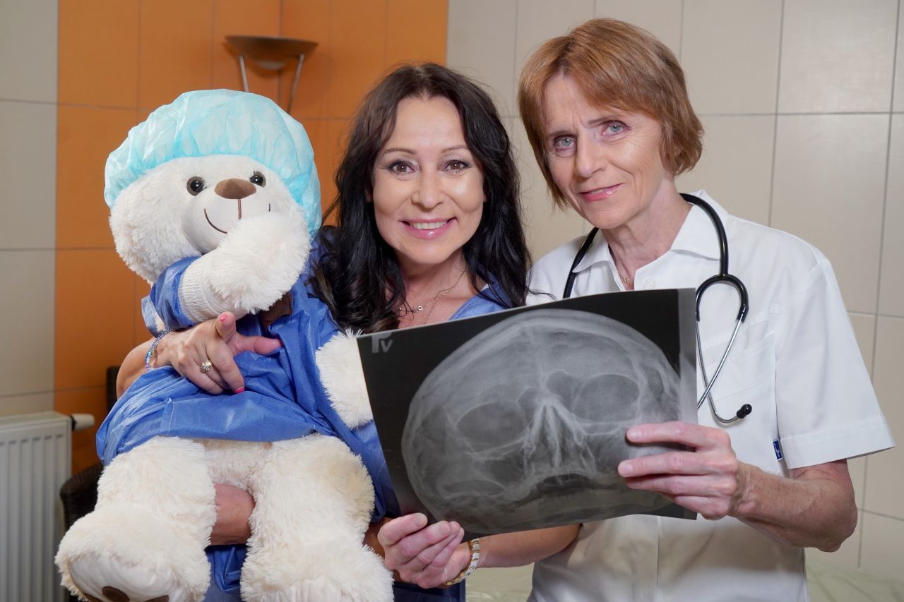 heidi-janku-i-se-zlomenym-prstem-na-noze-nazula-podpatky