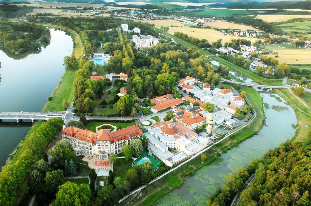 objevte-ucinky-siry-a-sirovodiku-v-laznich-piestany-a-smrdaky
