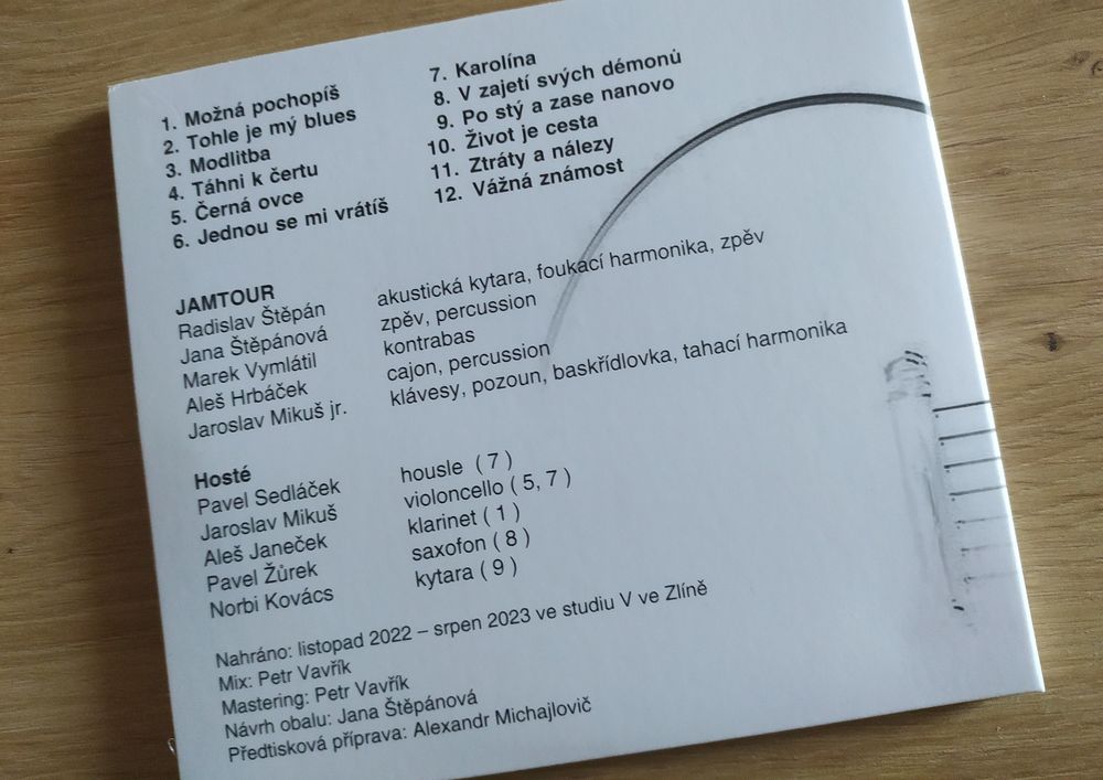 album-kromerizske-hudebni-skupiny-jamtour-rezonuje-v-dokonale-souhre