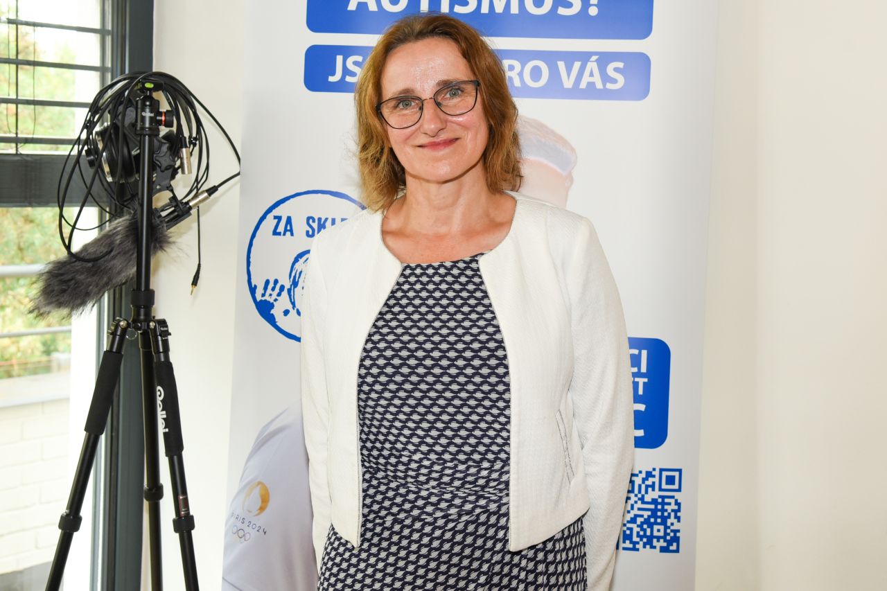 virtualni-bryle-oteviraji-oci-do-sveta-autistu-za-sklem-o-s-priblizuje-zivot-lidi-s-autismem-pomoci-digitalnich-technologii
