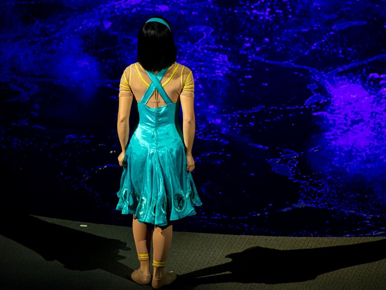 kaskaderske-vykony-a-iluze-beztize-svetova-show-la-perle-ozivi-zimni-dubaj