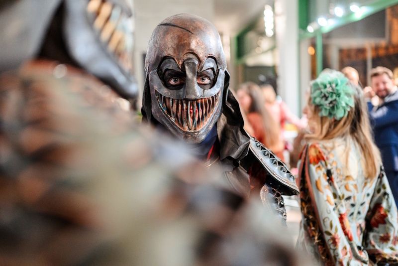 hollywoodske-kostymy-s-ceskym-puncem-unikatni-vystava-fashion-fantasy