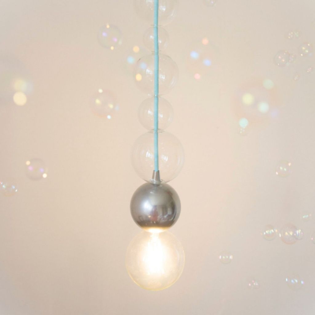 jsem-svetlem-dava-sanci-zazarit-pokladum-z-prirody-i-z-blesaku