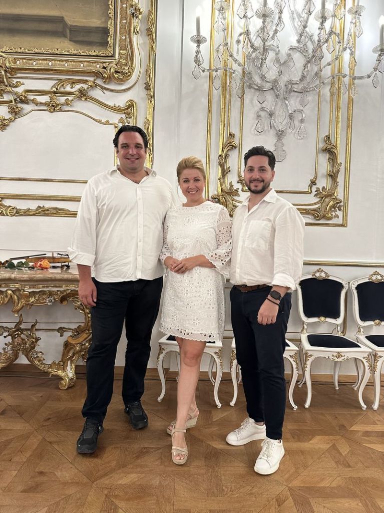 v-teto-sezone-me-ceka-jeste-nekolik-krasnych-roli-rika-tenorista-raman-hasyamu