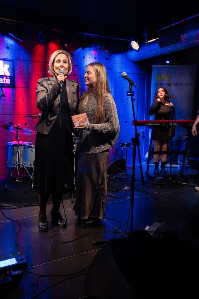 viktorie-martincova-pokrtila-debutove-album-waves-v-jazz-docku